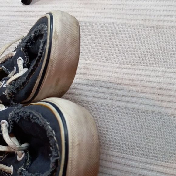 Vans Off The Wall Canvas Laced Shoe - Picture 10 of 14